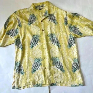 Tommy Bahama Silk Men’s button down shirt large
